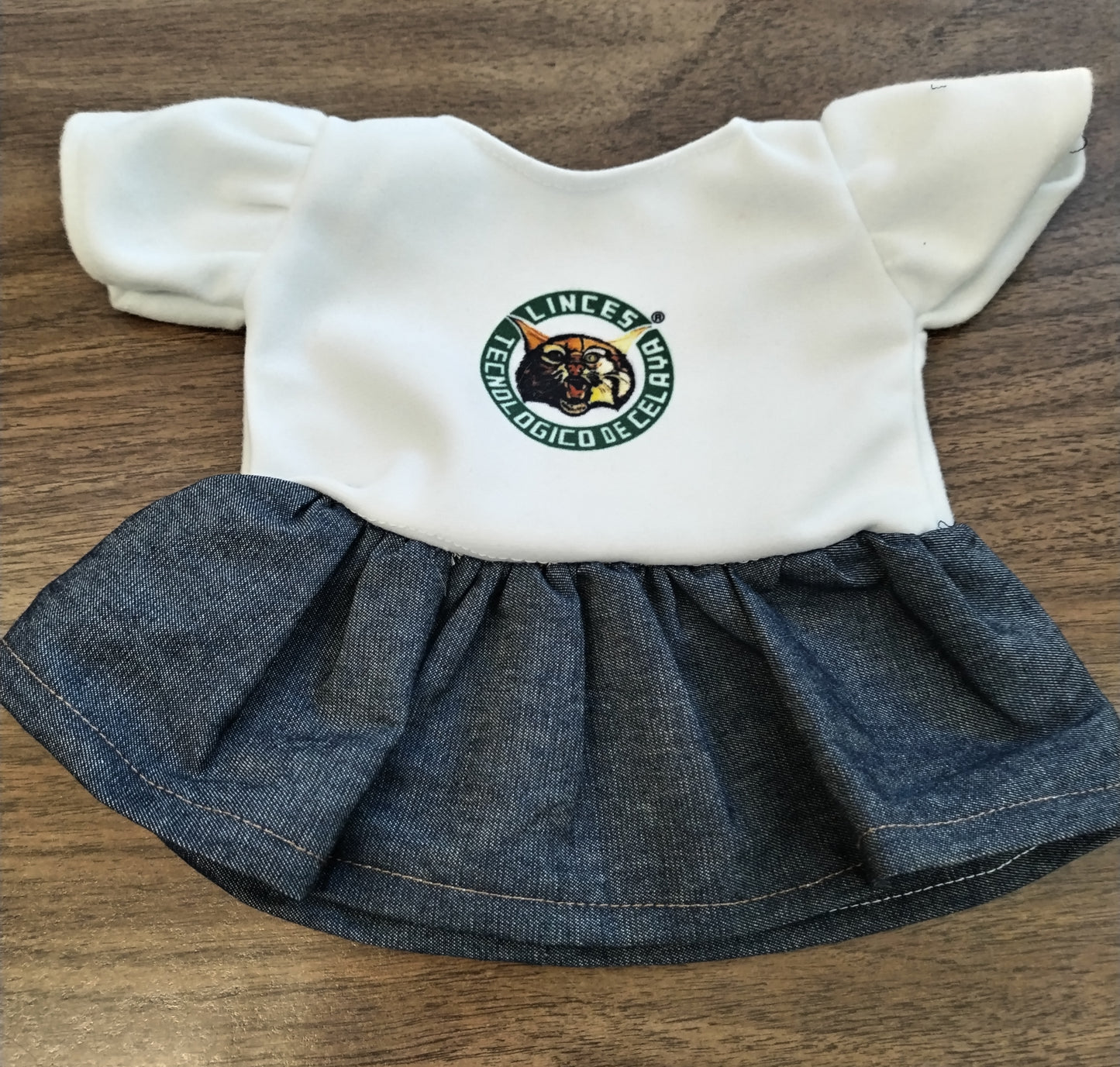 OUTFITS LINCES PELUCHE